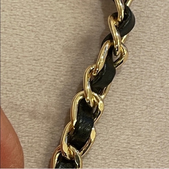 Chanel Pearl & Gold Charm With Pearl And Gold Link Chain Necklace - Picture 7 of 9